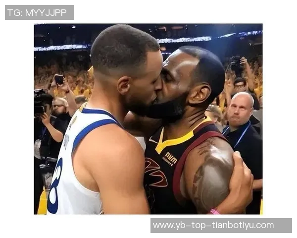 詹姆斯助力落选秀里夫斯展现团队精神乔丹科比难以做到的无私行为 詹姆斯助力落选秀里夫斯展现团队精神乔丹科比难以做到的无私行为