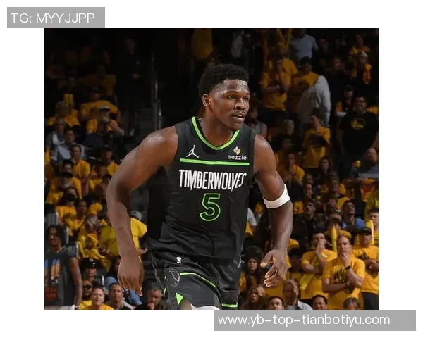 爱德华兹半场表现亮眼10投4中贡献15分3助攻罚球全中助球队争取胜利 爱德华兹半场表现亮眼10投4中贡献15分3助攻罚球全中助球队争取胜利